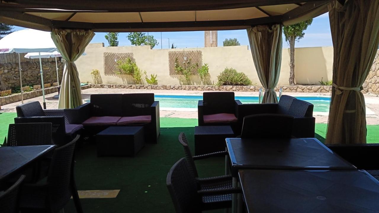 Apartmán Orion Torrejón el Rubio Exteriér fotografie